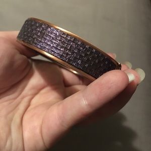 💌BOGO Purple spring closure bracelet